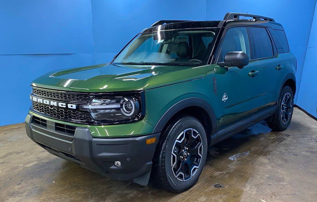 new 2025 Ford Bronco Sport car, priced at $34,552