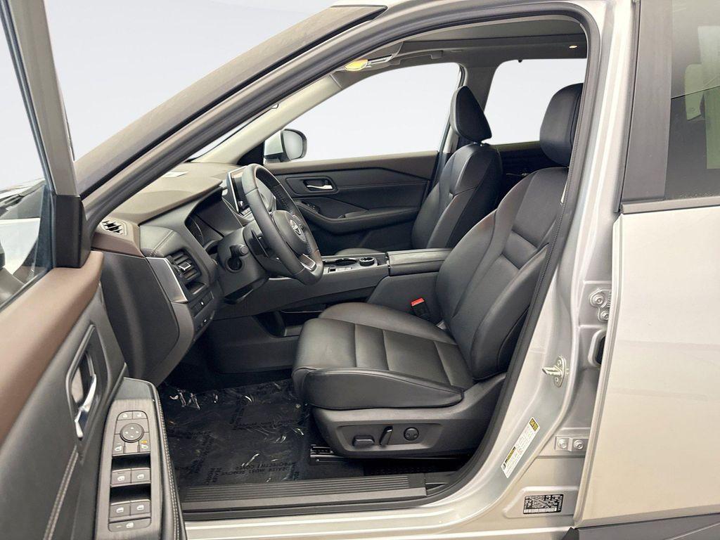 used 2023 Nissan Rogue car, priced at $22,649