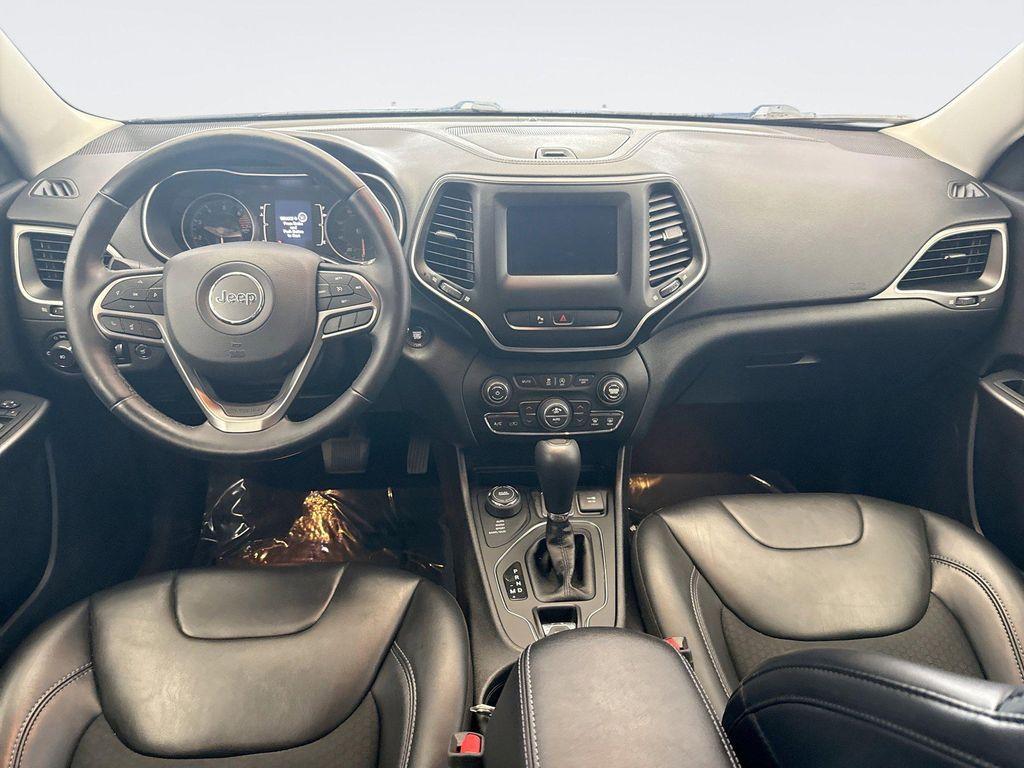 used 2020 Jeep Cherokee car, priced at $20,039