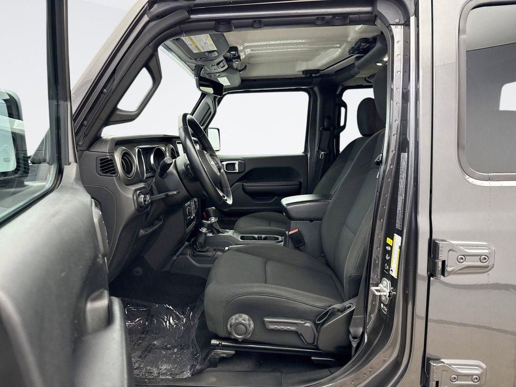 used 2021 Jeep Gladiator car, priced at $27,098