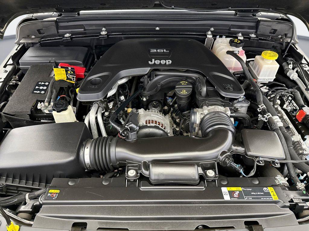 used 2021 Jeep Gladiator car, priced at $27,098