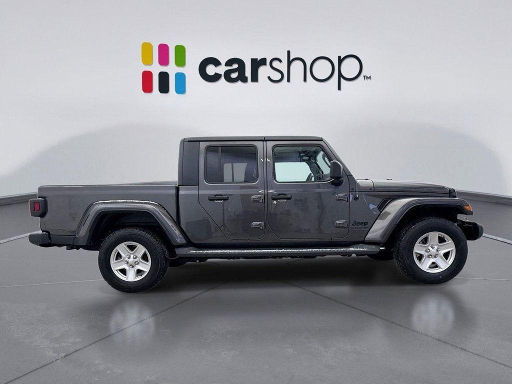 used 2021 Jeep Gladiator car, priced at $27,098