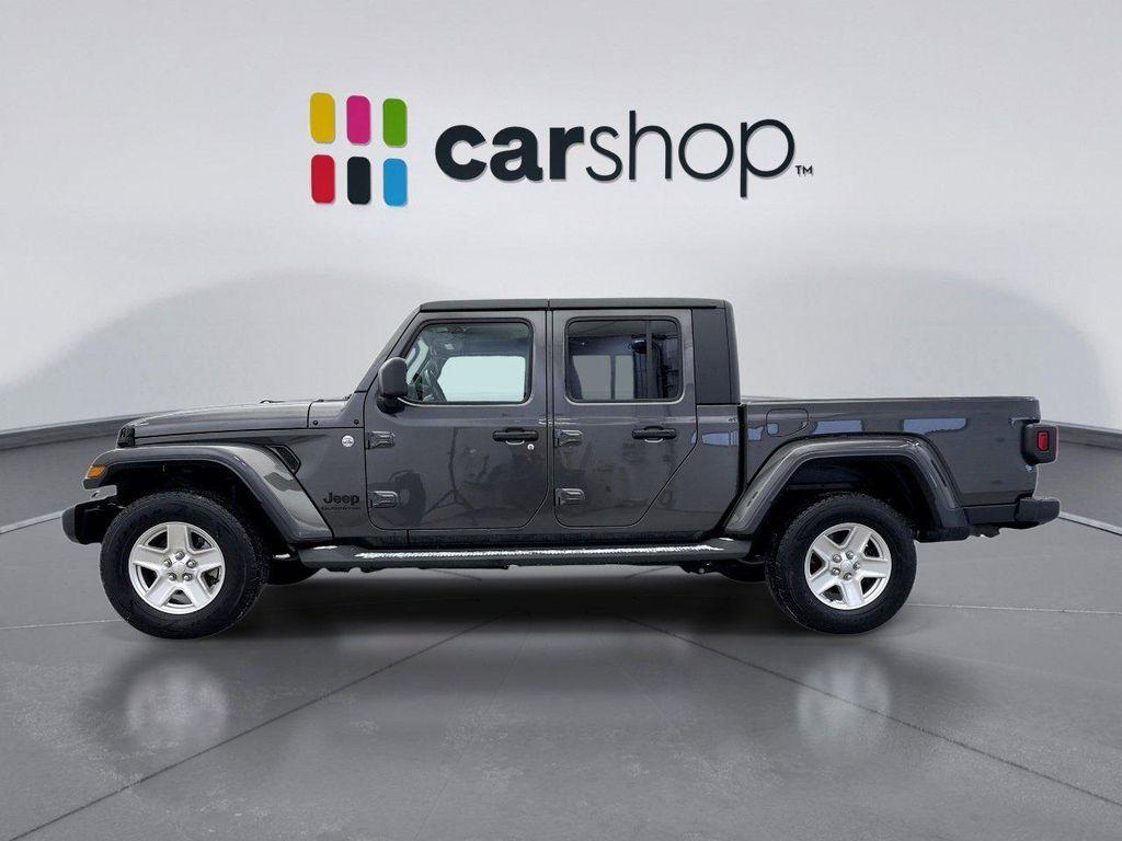 used 2021 Jeep Gladiator car, priced at $27,098