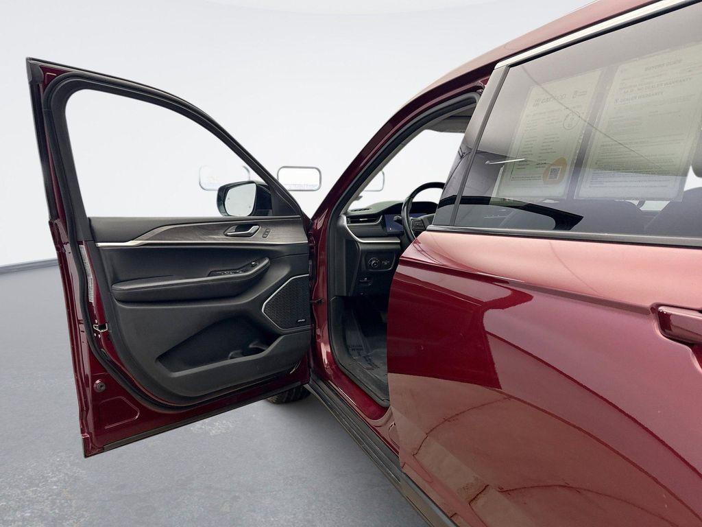 used 2021 Jeep Grand Cherokee L car, priced at $27,497