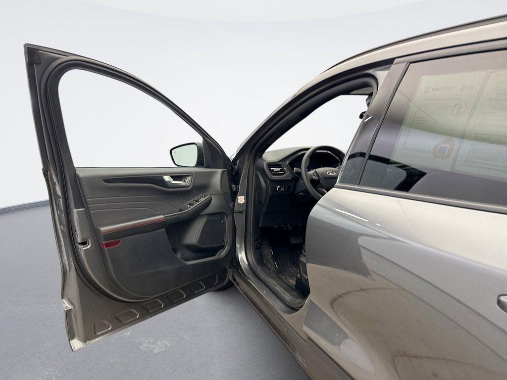 used 2025 Ford Escape car, priced at $26,299