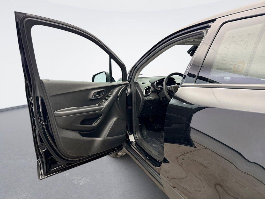 used 2022 Chevrolet Trax car, priced at $18,199