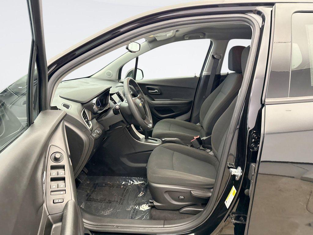 used 2022 Chevrolet Trax car, priced at $18,199