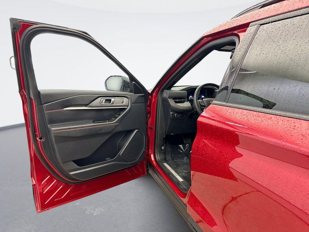 used 2025 Ford Explorer car, priced at $41,599
