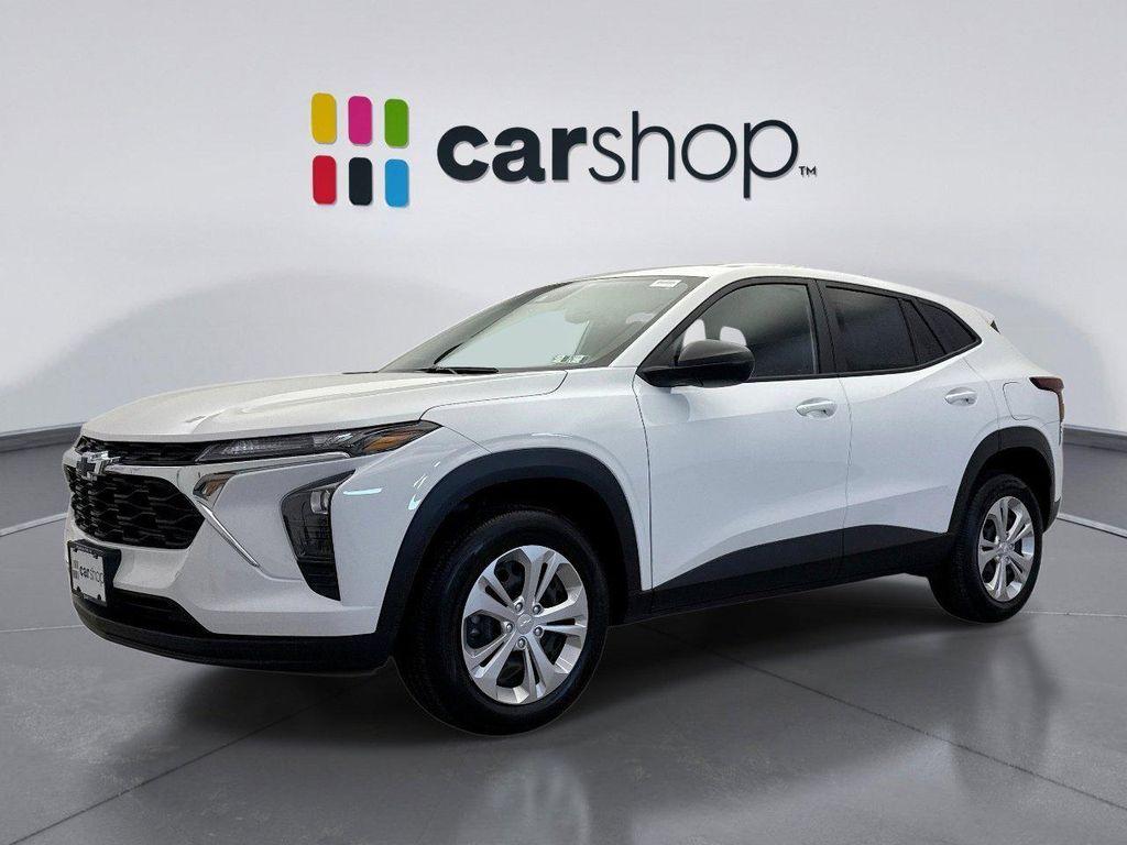 used 2024 Chevrolet Trax car, priced at $19,899