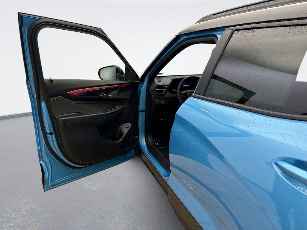 used 2025 Chevrolet TrailBlazer car, priced at $26,599