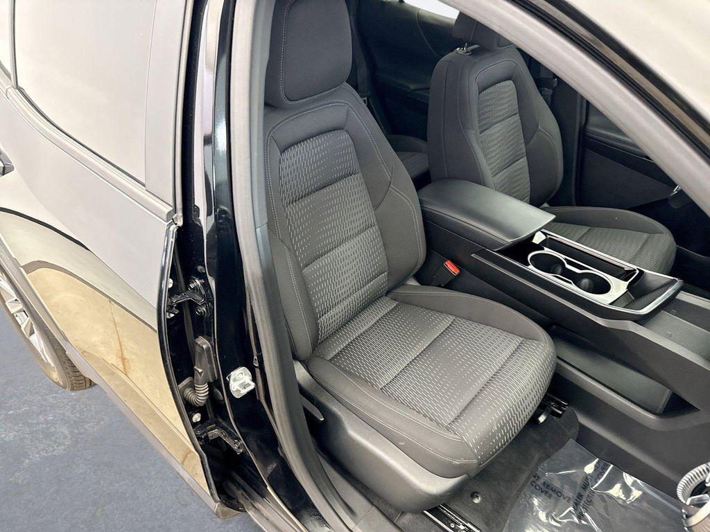 used 2025 Chevrolet Equinox car, priced at $27,200