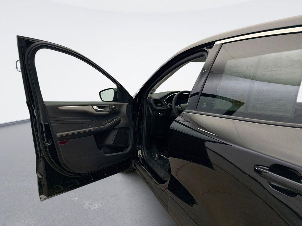 used 2022 Ford Escape car, priced at $20,898