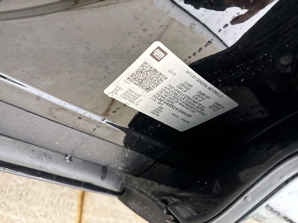 used 2025 Buick Enclave car, priced at $37,699