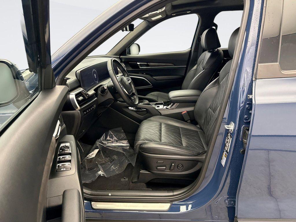 used 2024 Kia Telluride car, priced at $43,099