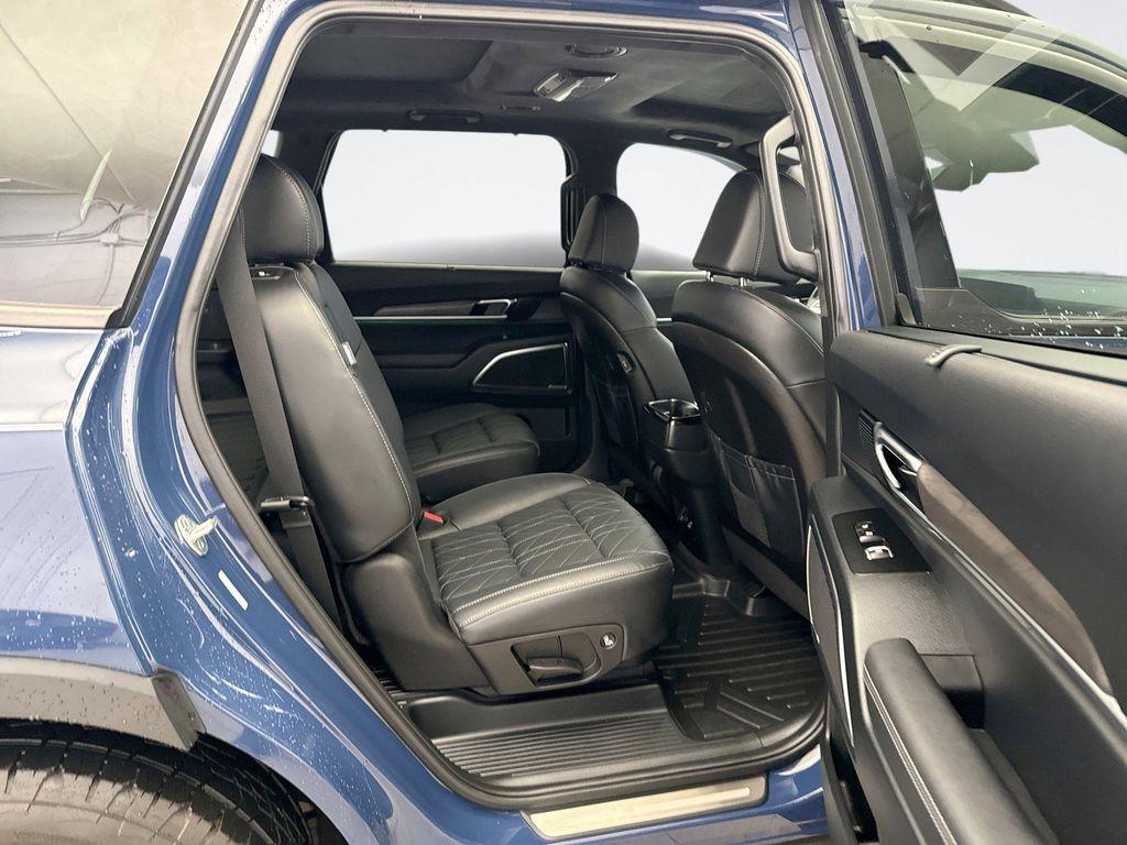 used 2024 Kia Telluride car, priced at $43,099