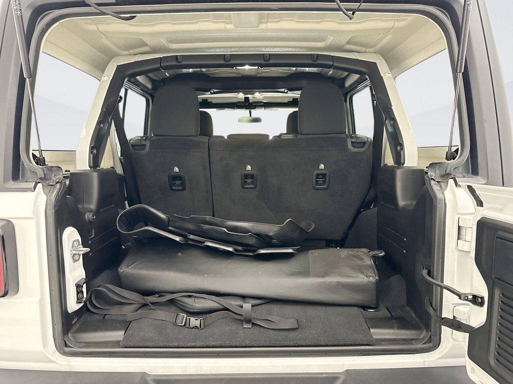 used 2022 Jeep Wrangler Unlimited car, priced at $31,999