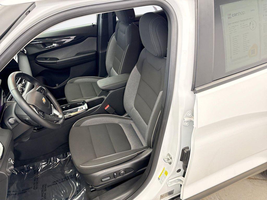 used 2024 Chevrolet TrailBlazer car, priced at $22,699