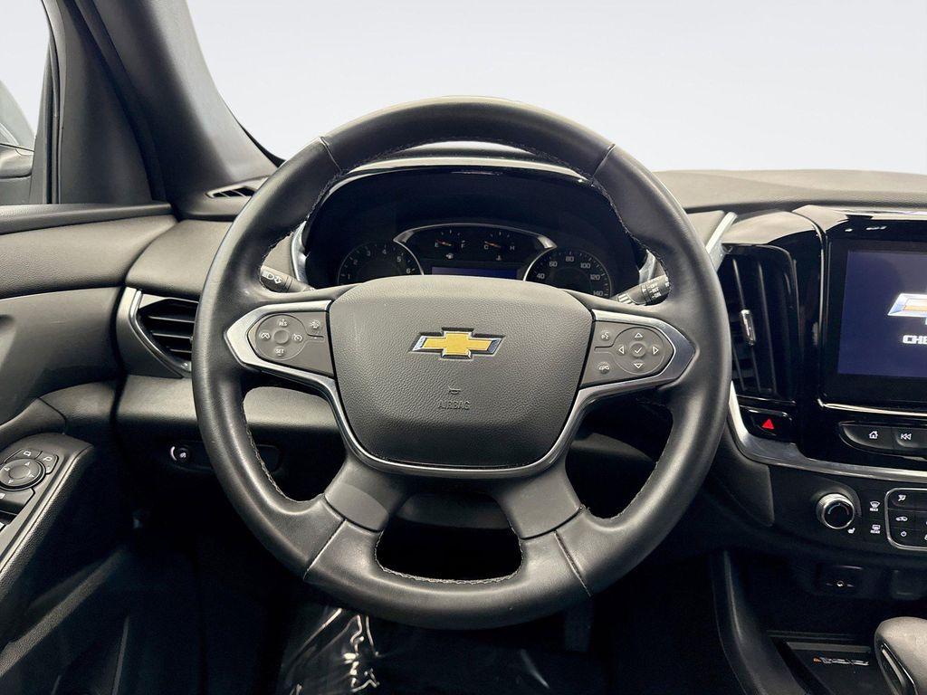 used 2023 Chevrolet Traverse car, priced at $29,999