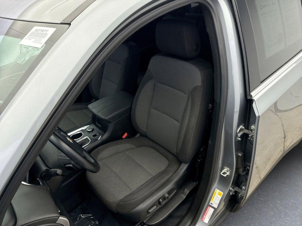 used 2023 Chevrolet Traverse car, priced at $29,999