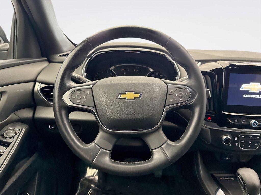 used 2023 Chevrolet Traverse car, priced at $31,199