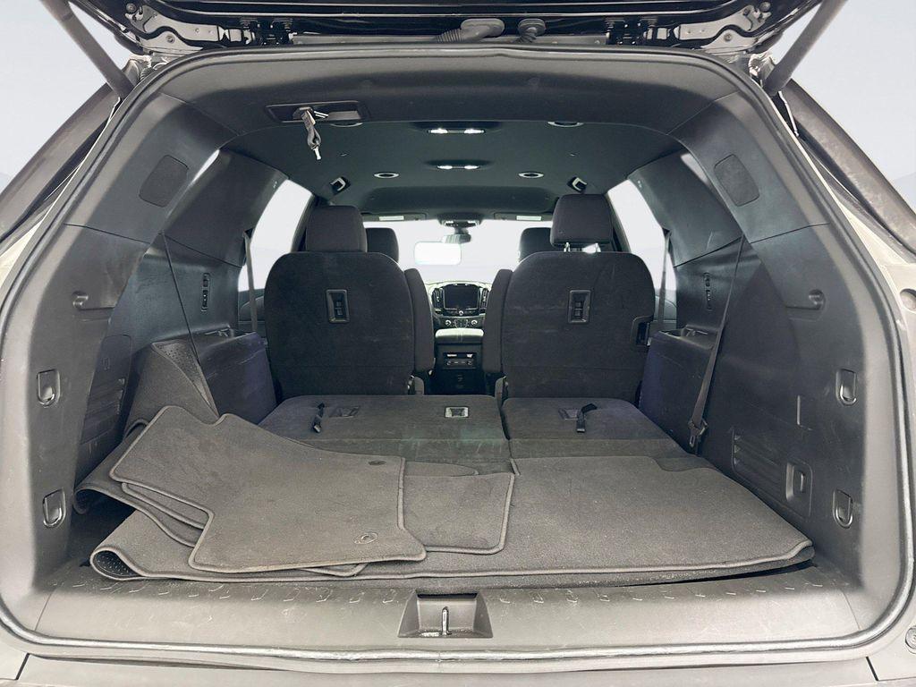 used 2023 Chevrolet Traverse car, priced at $31,199