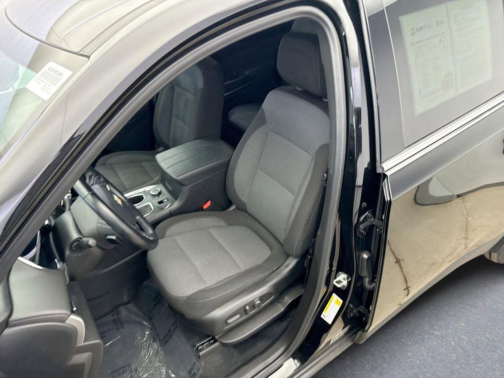 used 2023 Chevrolet Traverse car, priced at $31,199