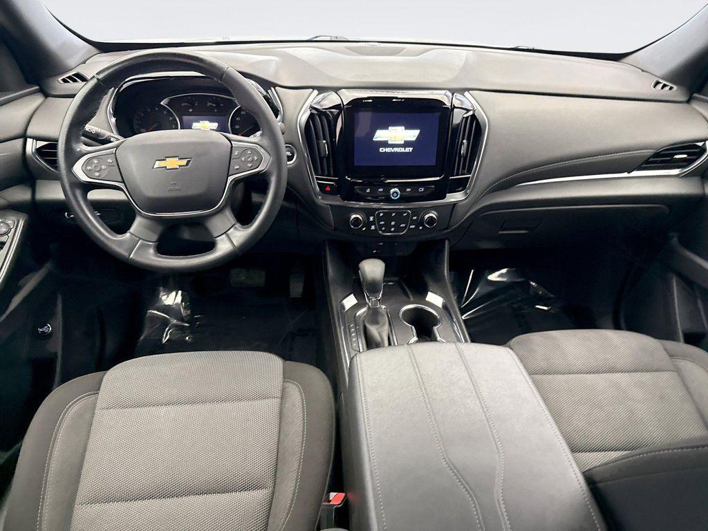 used 2023 Chevrolet Traverse car, priced at $31,199