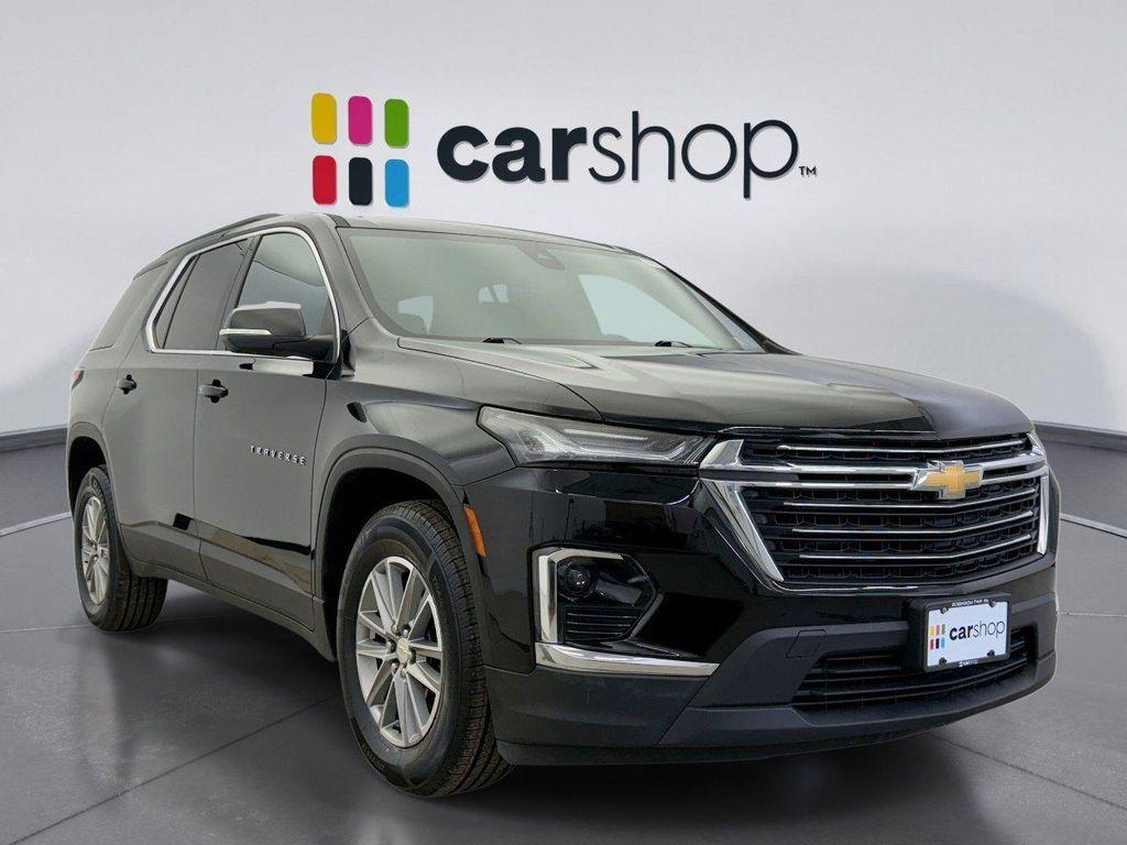 used 2023 Chevrolet Traverse car, priced at $31,199