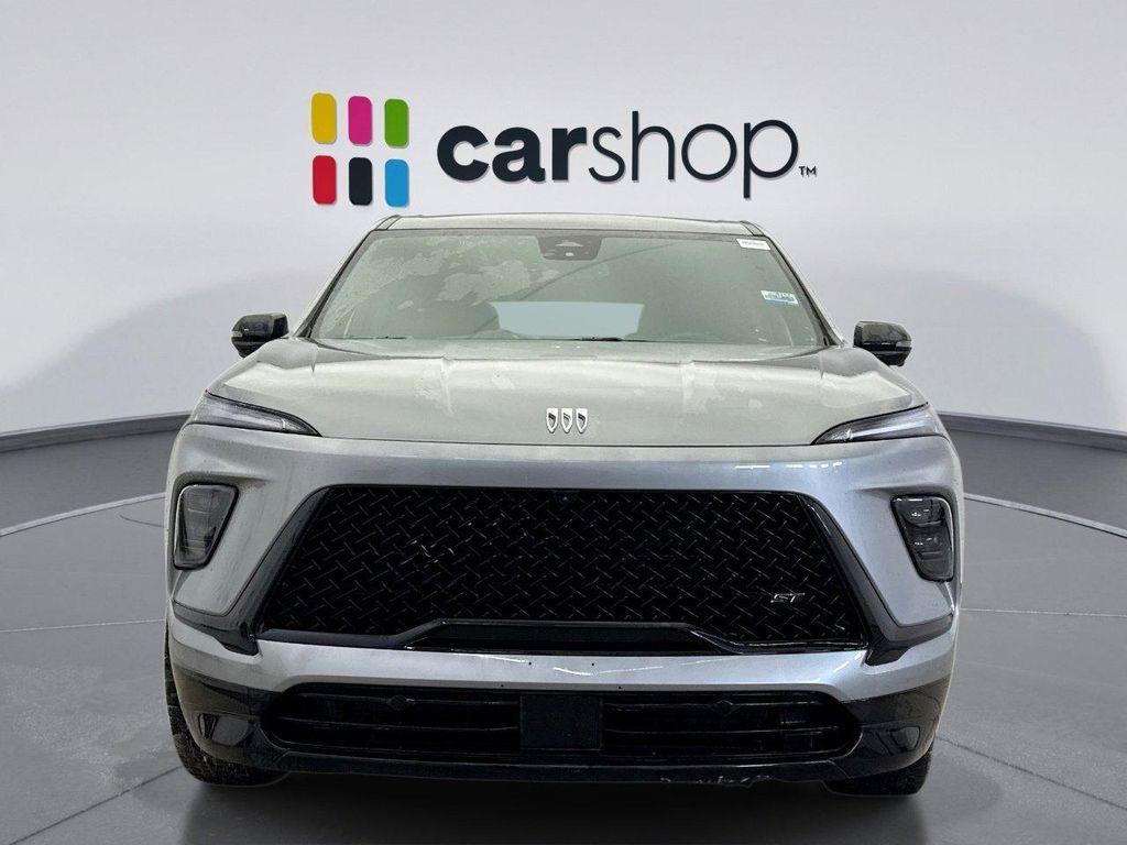 used 2025 Buick Enclave car, priced at $40,999