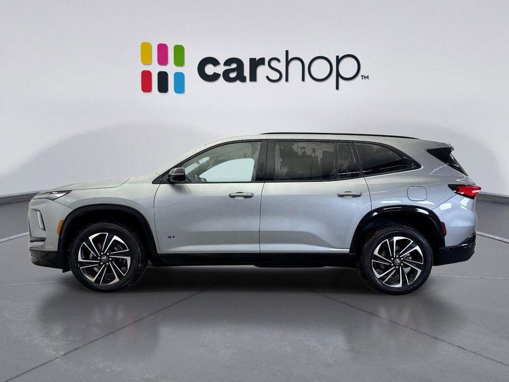 used 2025 Buick Enclave car, priced at $40,999