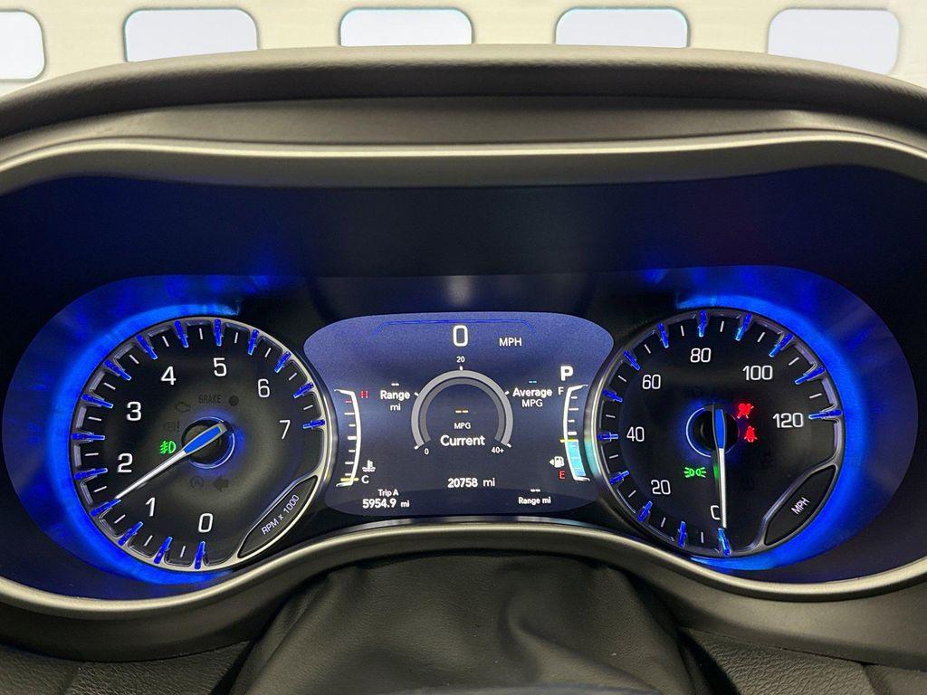 used 2026 Chrysler Pacifica car, priced at $36,799