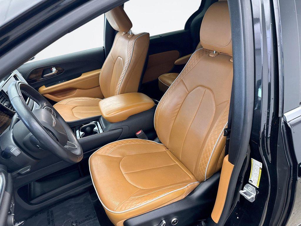 used 2022 Chrysler Pacifica car, priced at $36,599