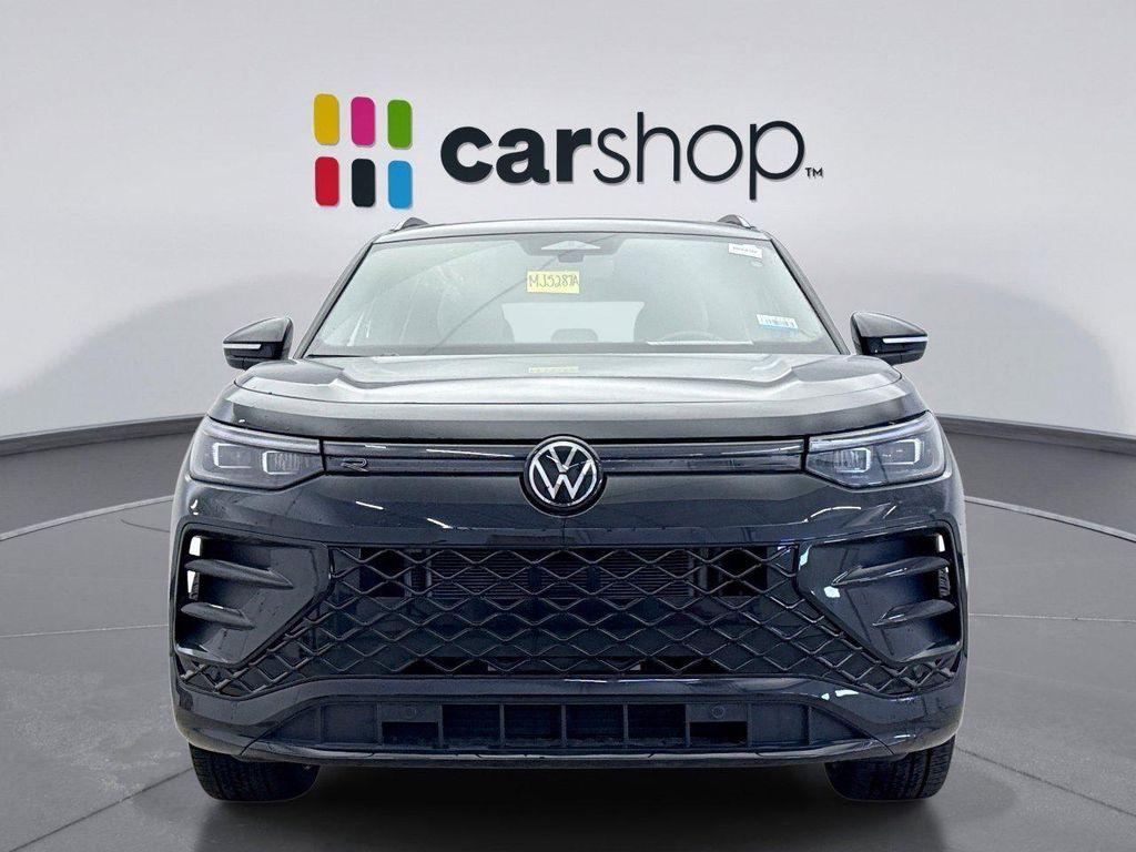 used 2025 Volkswagen Tiguan car, priced at $34,599