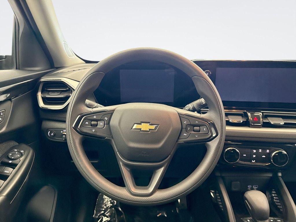 used 2025 Chevrolet TrailBlazer car, priced at $24,599