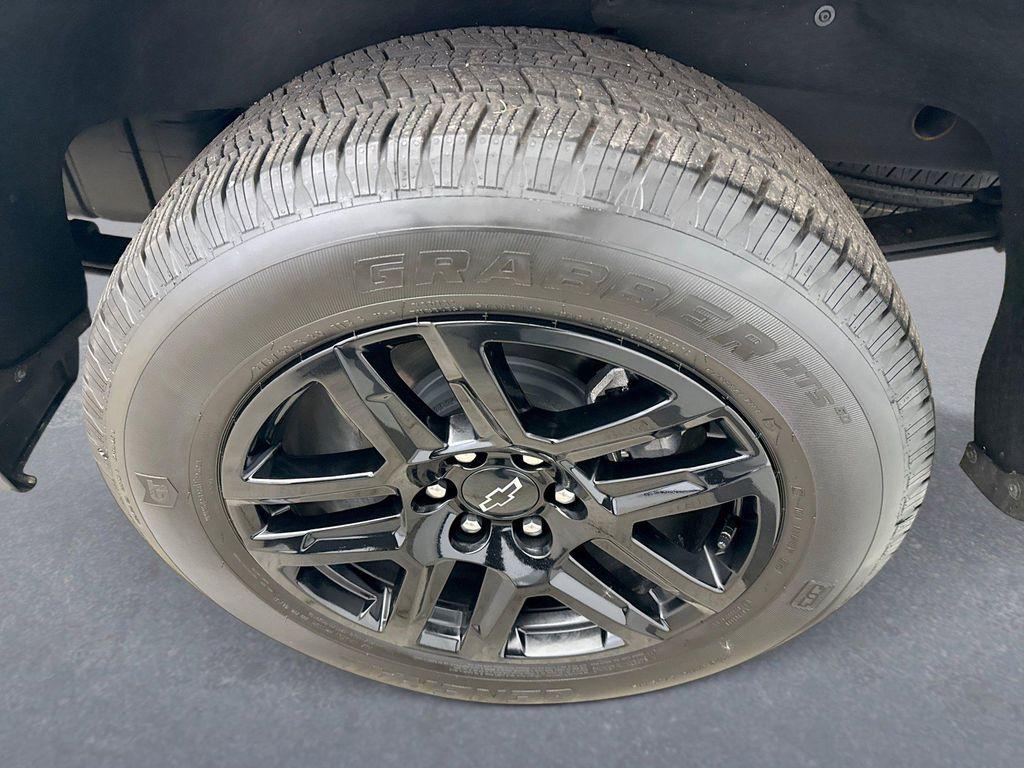 used 2025 Chevrolet Silverado 1500 car, priced at $39,199