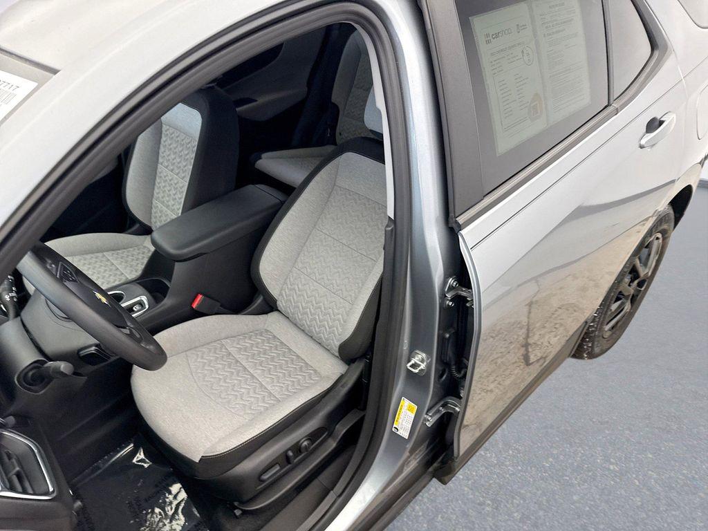 used 2023 Chevrolet Equinox car, priced at $19,499