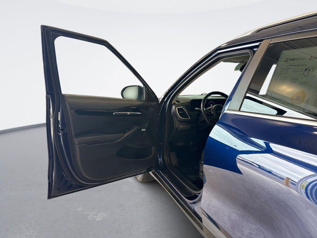 used 2024 Kia Seltos car, priced at $25,689
