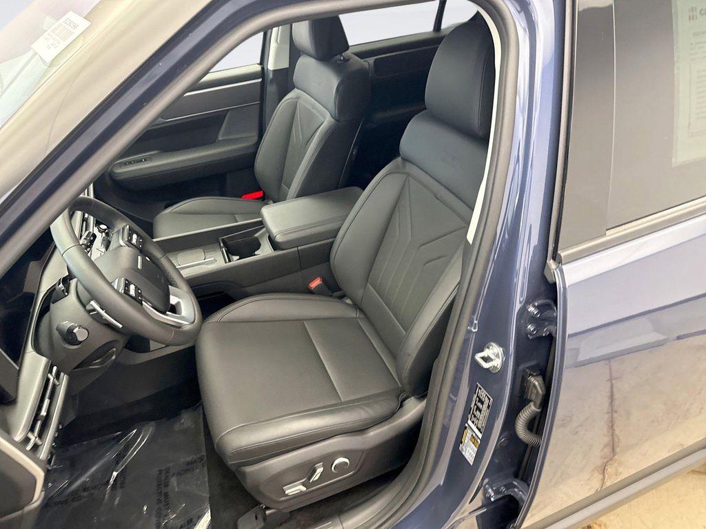 used 2025 Hyundai Santa Fe car, priced at $34,398