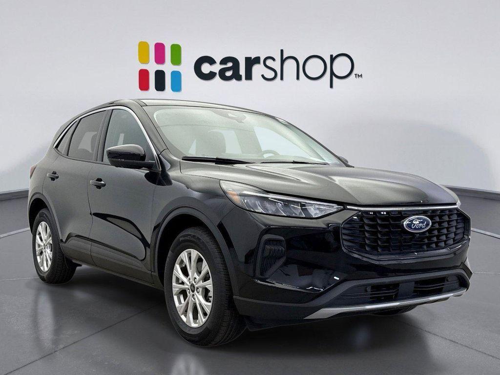 used 2024 Ford Escape car, priced at $25,999