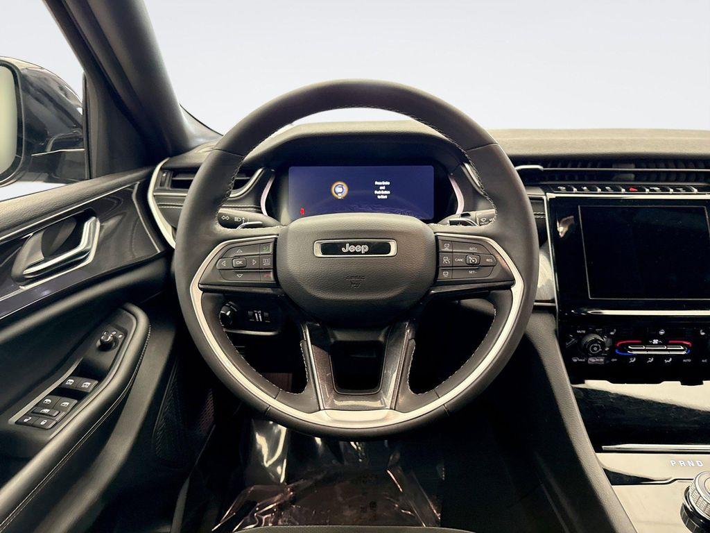 used 2023 Jeep Grand Cherokee car, priced at $32,099