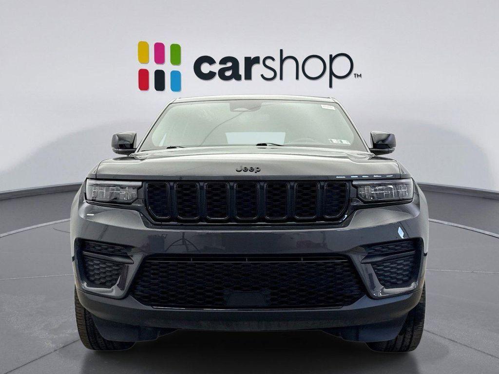 used 2023 Jeep Grand Cherokee car, priced at $32,099