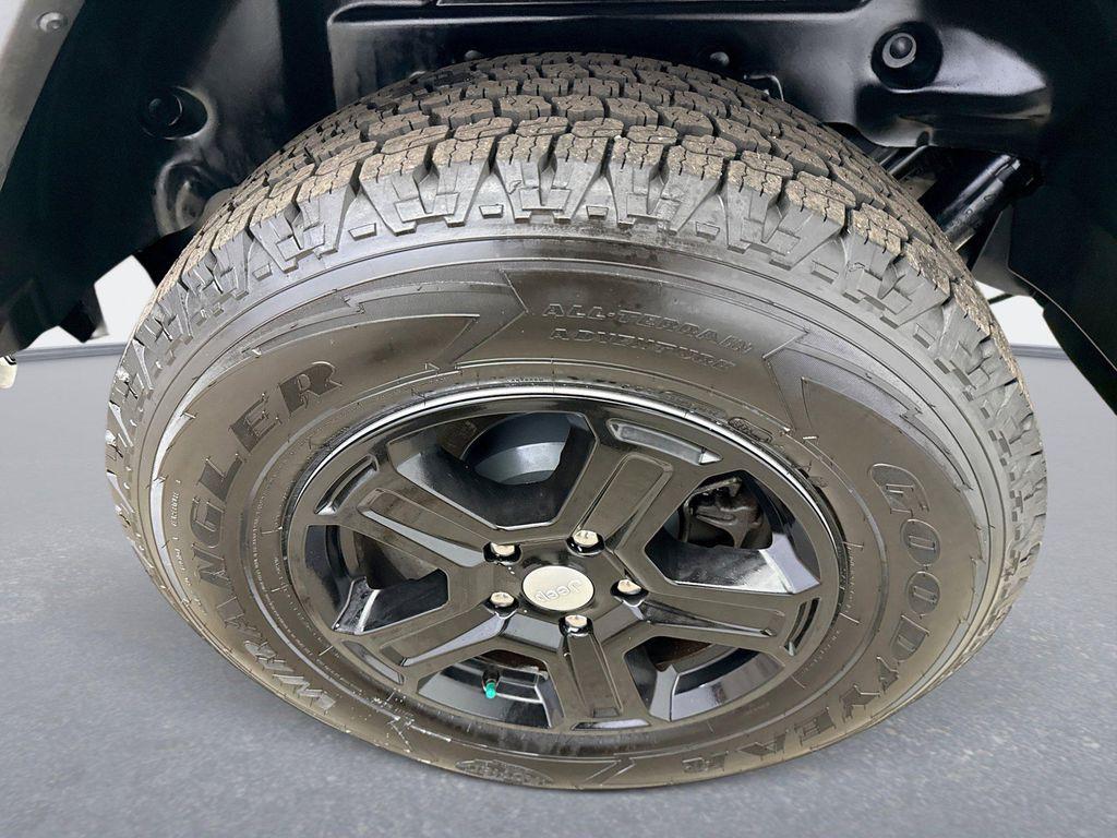 used 2021 Jeep Wrangler Unlimited car, priced at $26,749