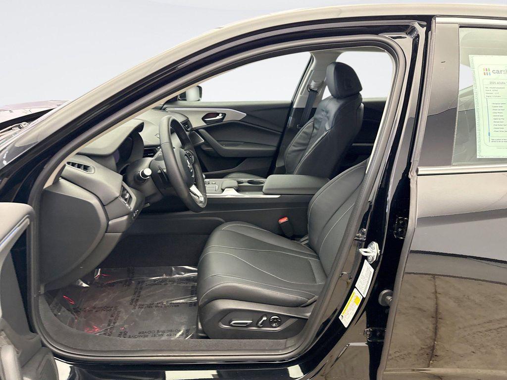used 2025 Acura TLX car, priced at $38,999