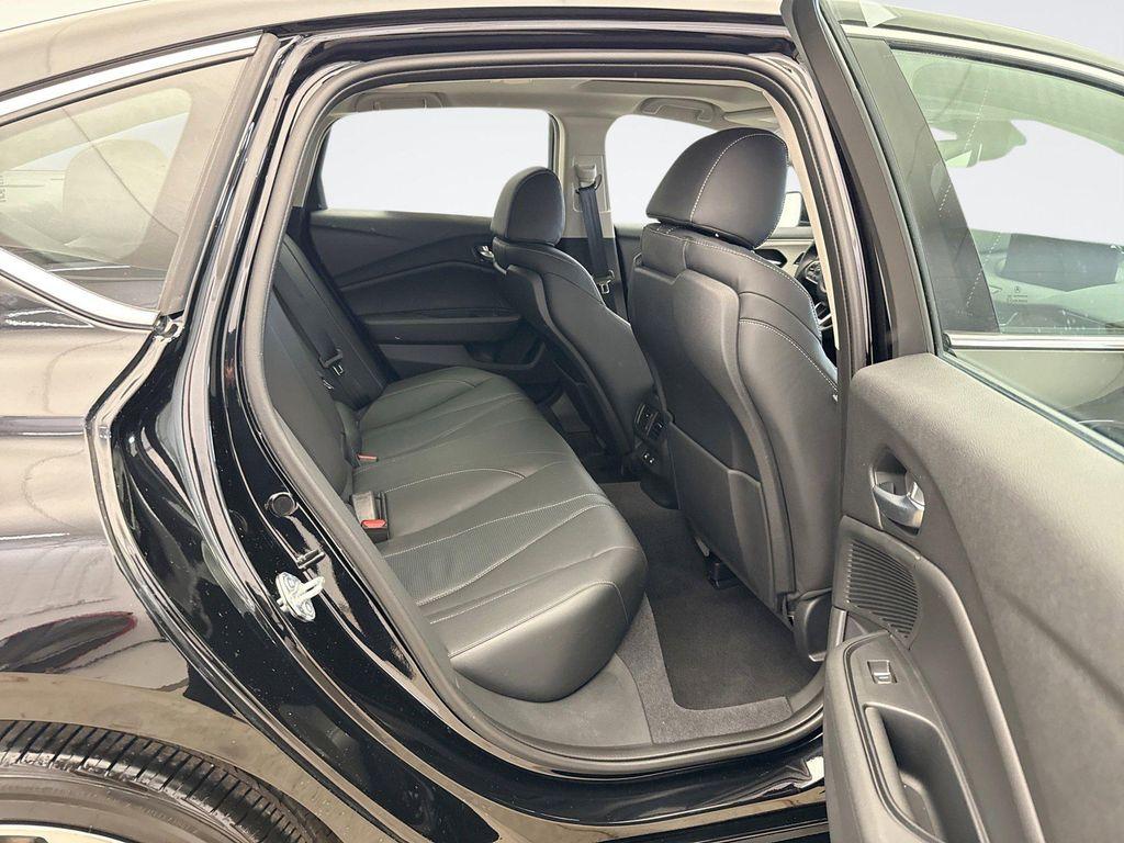 used 2025 Acura TLX car, priced at $38,999