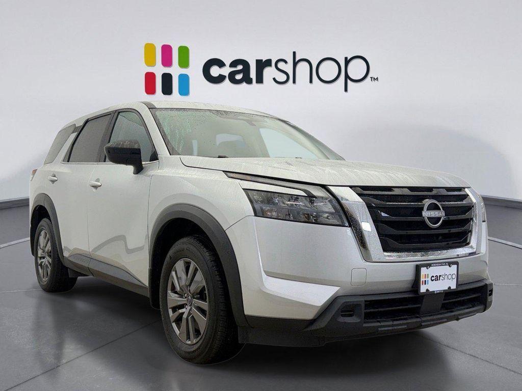 used 2024 Nissan Pathfinder car, priced at $28,097