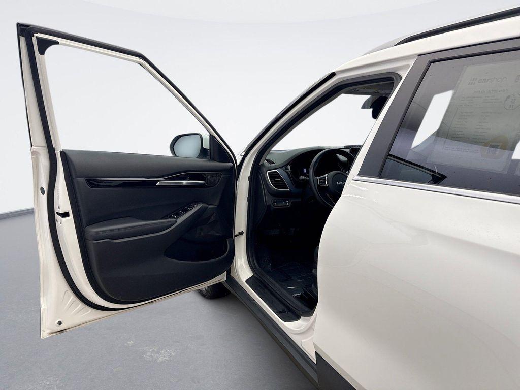 used 2023 Kia Seltos car, priced at $20,699