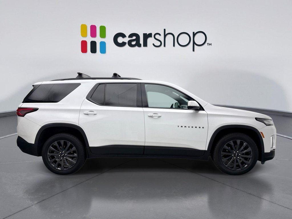 used 2023 Chevrolet Traverse car, priced at $33,686