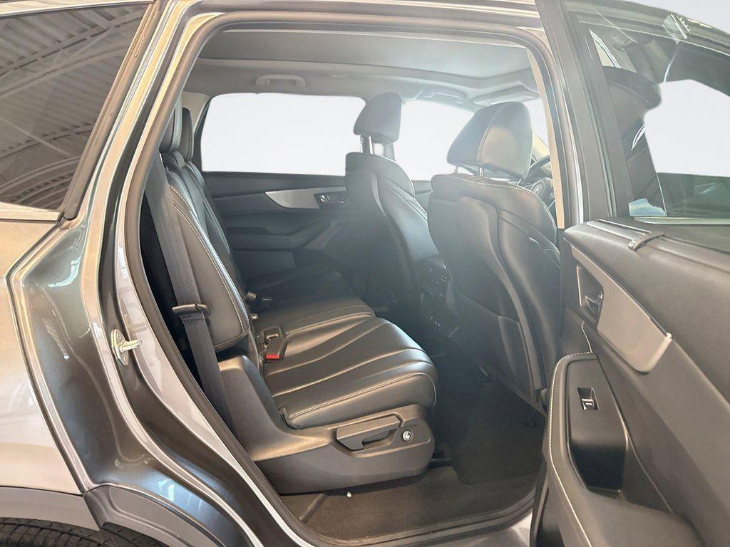 used 2023 Acura MDX car, priced at $42,589