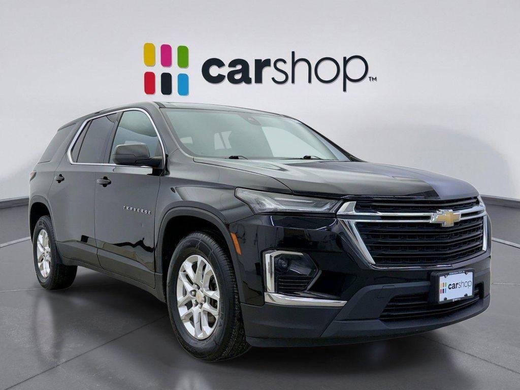 used 2023 Chevrolet Traverse car, priced at $24,649