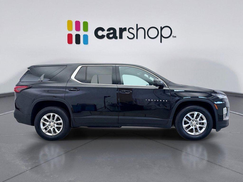used 2023 Chevrolet Traverse car, priced at $24,649